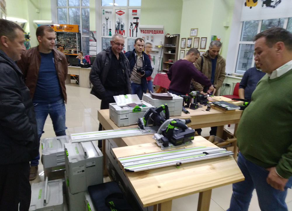 ХИТ! Аккумуляторная дисковая пила с пильным диском в систейнере SYS3 M 337 18 В FESTOOL HKC 55 EB-Basic 576163