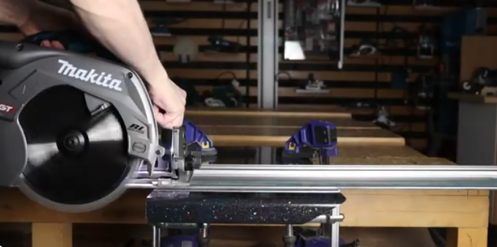 СУПЕР ЦЕНЫ! Аккумуляторная дисковая пила Makita XGT, XPT, AWS 40В, 4000 об/мин, диск 235/30 мм, рез 85/61 мм, 0-60° HS009GZ