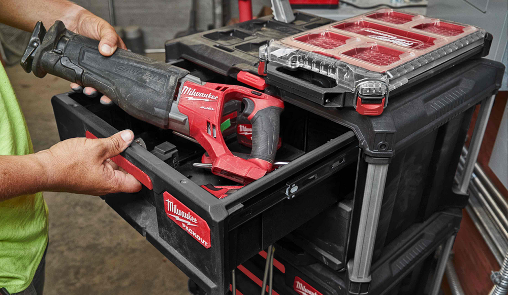 Новинка! Ящик с 3 - мя выдвижными отсеками 3 Drawer Tool Box PACKOUT Milwaukee 4932472130