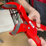 Клещи трубные 540 мм (Ключ трубный) 2", S-образные губки, зев 70 мм KNIPEX KN-8330020