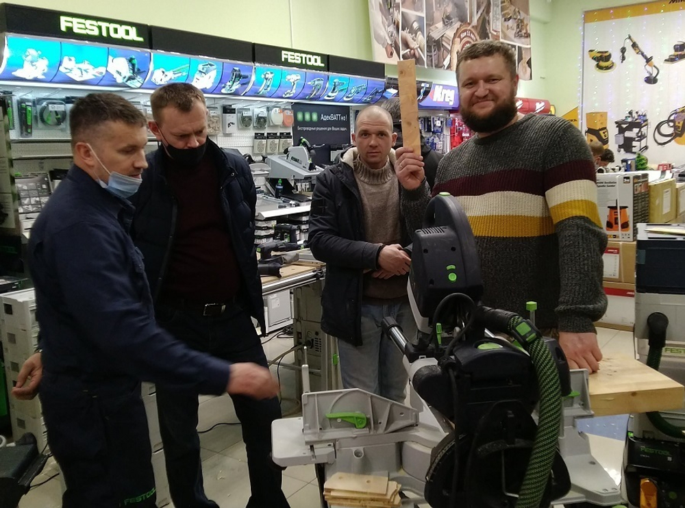 Торцовочная пила с протяжкой FESTOOL KAPEX KS 120 REB-Set-MFT с Многофункциональным столом MFT 576663