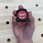 АКЦИЯ 2025 ЗИМНИЕ ПОДАРКИ! КОМПЛЕКТ с Рулеткой 2 м / 13 мм 48225502 по цене Комплекта Бит 10 шт Shockwave Impact Duty PH2 x 50 мм 4932430855 MILWAUKEE ACC2511011