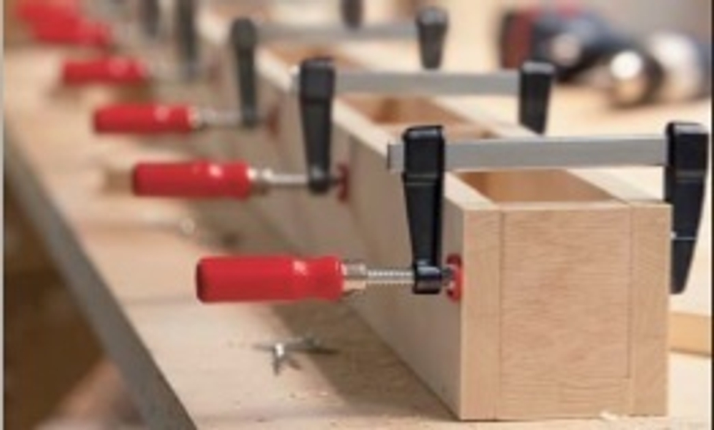 Полученная литьем под давлением струбцина LM BESSEY BE-LM20_8