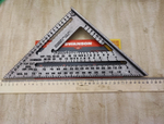 ХИТ! Угольник оригинальный метрический 250 мм для плотника и столяра Metric Speed Square Sw-250 с русской книжкой - инструкцией с Черной разметкой Swanson MT202-BLK