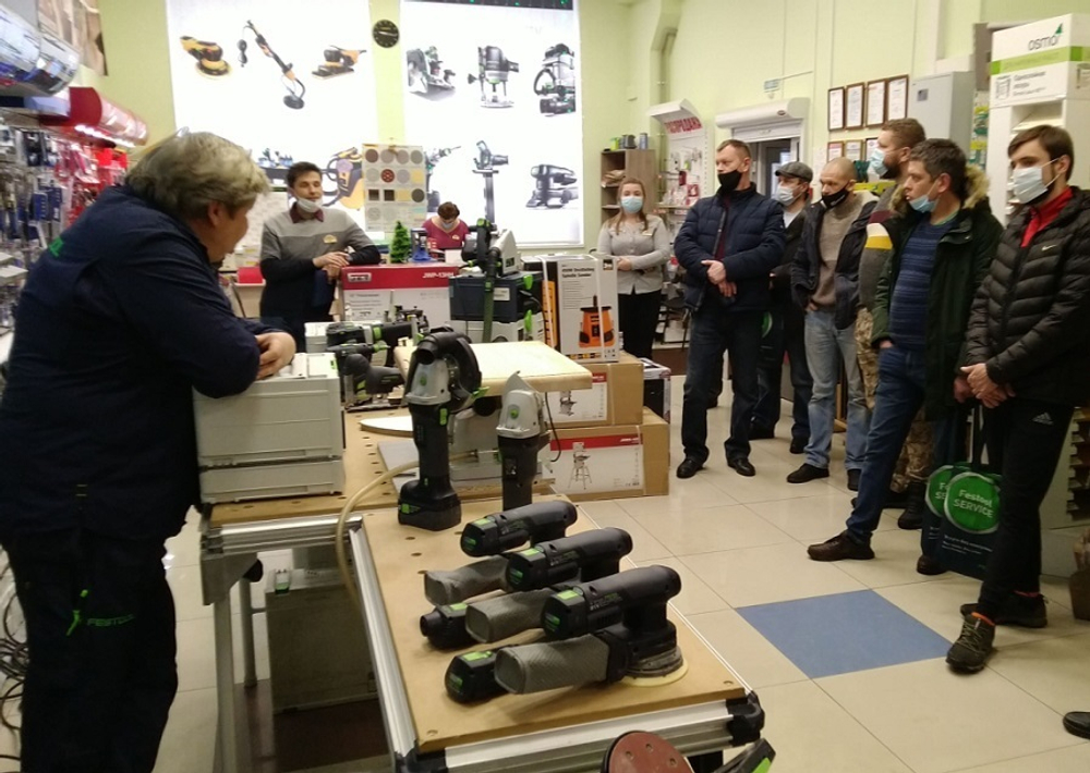 Аккумуляторная эксцентриковая шлифовальная машинка в систейнере FESTOOL ETSC 18 В 125-Basic 576370