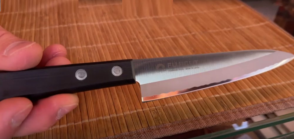 Новинка! Японский Кухонный нож Универсальный Tojiro Fuji Cutlery, длина лезвия 135 мм сталь Mo-V рукоять PBT заточка 2000 FC-1620