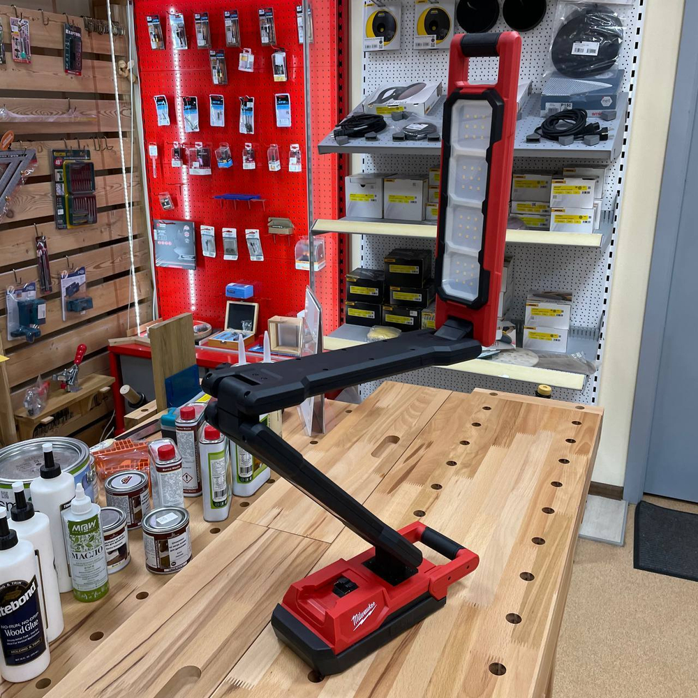 Легкий старт: Аккумуляторный фонарь светодиодный Milwaukee M18 ABL-0 с изменяемым углом наклона 4933498147