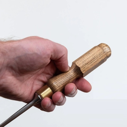 Стамеска для резьбы по дереву прямая N 9 2 мм ПЕТРОГРАДЪ М00019520