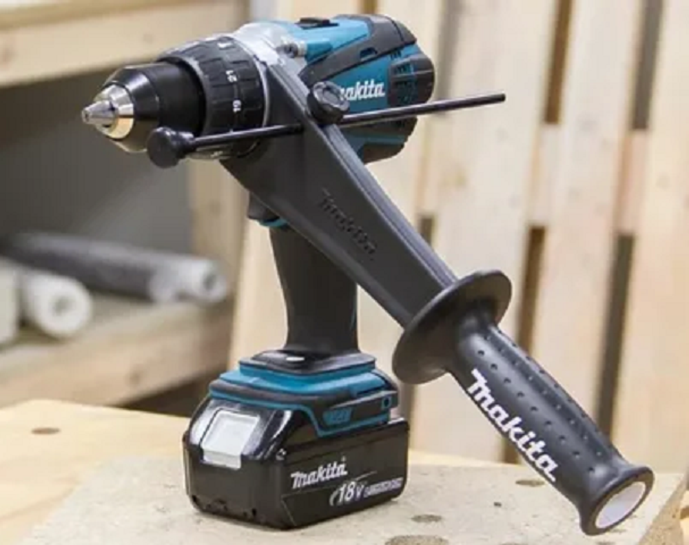 Новинка! Аккумуляторная ударная дрель - шуруповерт ударная Makita DHP 458 Z LXT 18 В, щеточный двигатель. Боковая рукоятка, ограничитель глубины, 2 биты, крепеж на пояс, Max D сверления металл 13 мм, дерево 76 мм DHP458Z