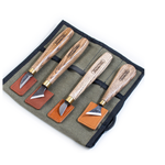 Набор для геометрической резьбы по дереву ПЕТРОГРАДЪ N 9 4 предмета: 3 ножа, Резец - топорик, в сумке - скрутке М00016094