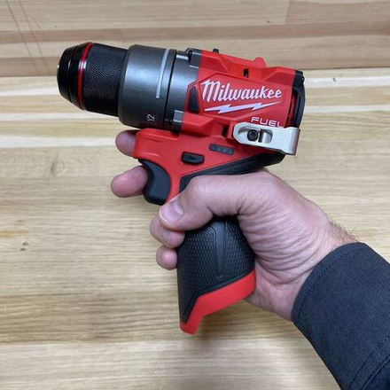 АКЦИЯ TOP-X -20 ХИТ! Легкий старт: Аккумуляторная дрель - шуруповерт M12 FUEL FDD2-0 Milwaukee 4933479872