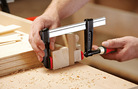 ХИТ! Струбцина чугунная BESSEY 600 / 120 мм, 5.5 кН деревянная ручка BE-TPN60S12BE