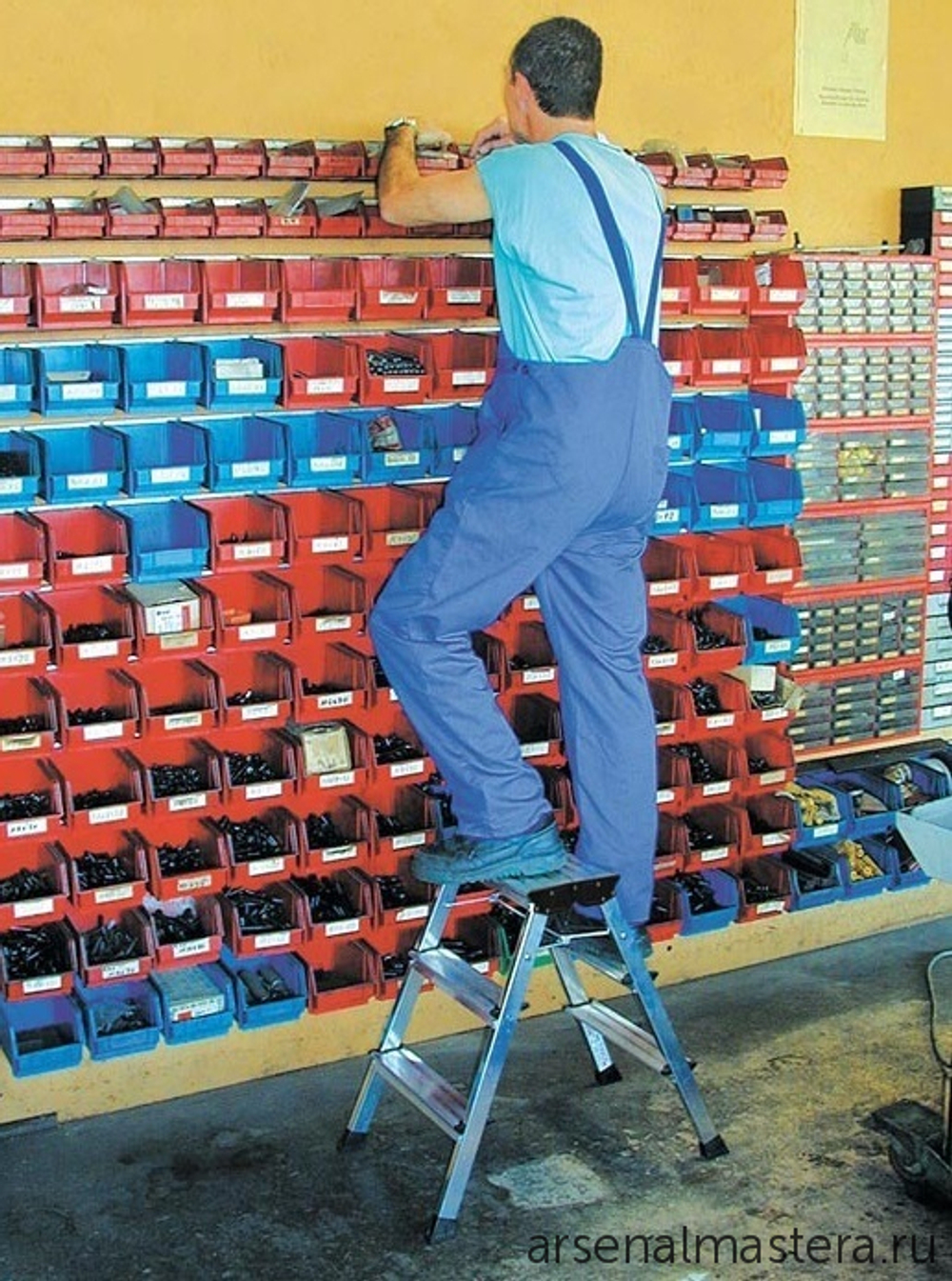 Двухсторонняя складная подставка Krause ROLLY ступенек 2х3 с роликами алюминий 130068