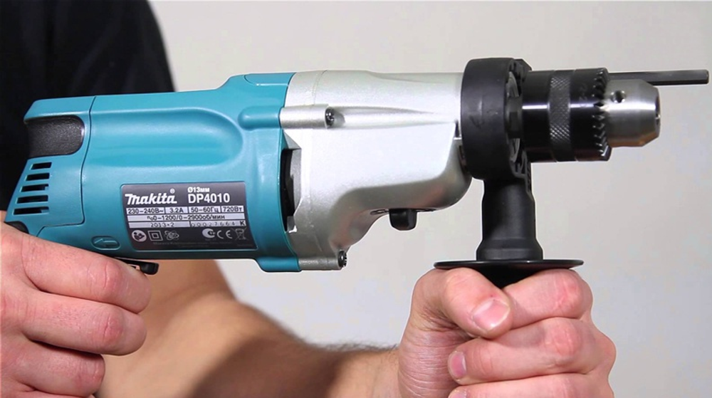 ЛЕТО ВЫГОДНЕЕ! Дрель сетевая Makita DP 4010 0,72 кВт 220 В, Двухрежимная, D сверления дерево 40 мм, металл 13 мм DP4010