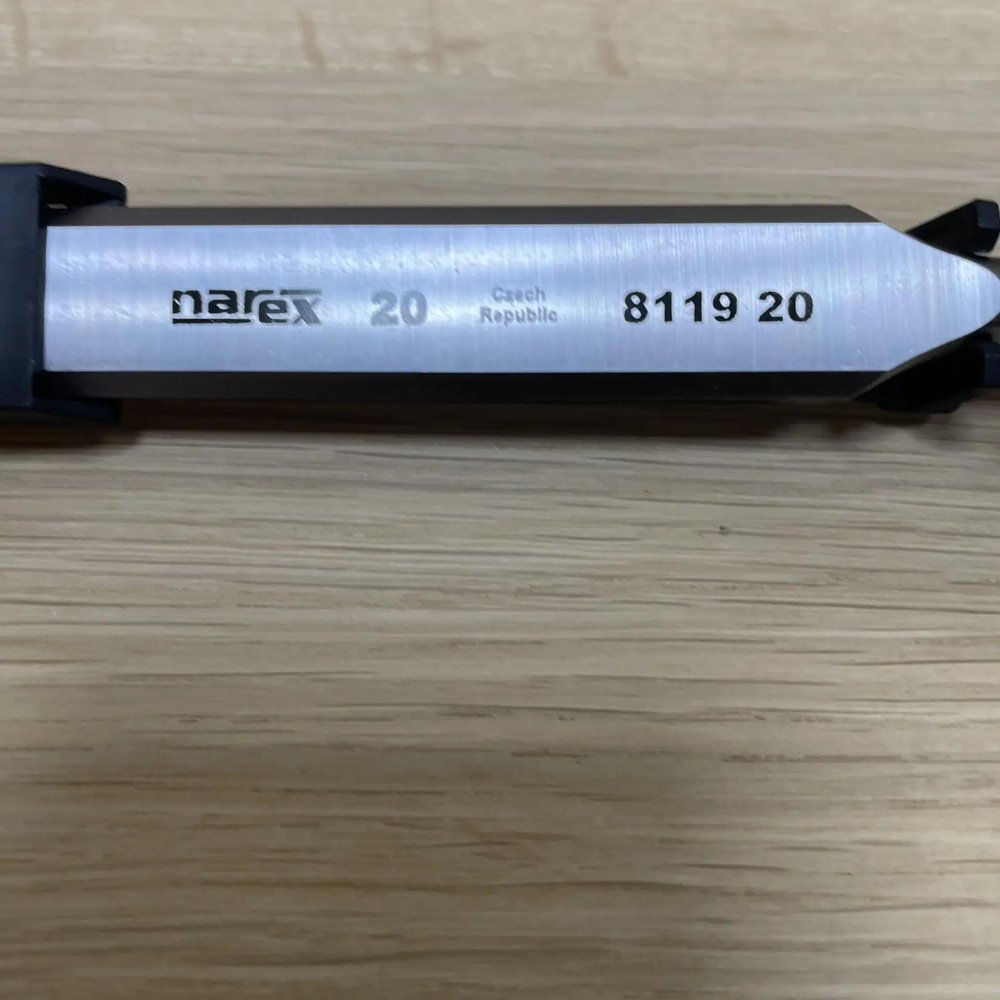 Новинка! Профессиональная плоская стамеска Narex 20 мм с ручкой HEAVY DUTY для тяжелых работ 811920