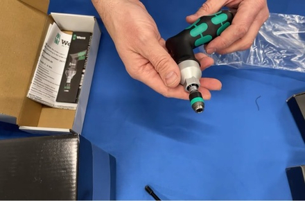 АКЦИЯ 2026 ХИТ! Динамометрическая отвертка регулируемая 3,0-6,0 Nm с быстросменным патроном Rapidaptor пистолетная ручка 7400 WERA WE-074702