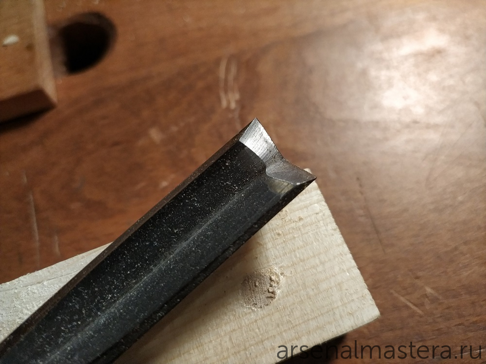 ЛЕТОМ НИЖЕ ХИТ! Стамеска угловая 10 мм Narex Wood Line Plus 813410