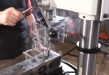 Профессиональный напольный вертикально - сверлильный станок 1 / 0,55 кВт 400 В JDP-17FT Jet 10000380T