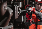 КОМПЛЕКТ! В кейсе M18 FUEL FMTIW2F12-502X: Аккумуляторный импульсный гайковерт FMTIW2F12-0 плюс 2 аккумулятора B5 5.0 А плюс зарядное устройство M12-18 FC MILWAUKEE 4933478450