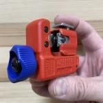 Новинка! Мини - труборез KNIPEX TubiX S для нержавеющей стали и цветных металлов, Ø 3-30 мм / толщина max 2 мм, длина 77 мм KN-903101