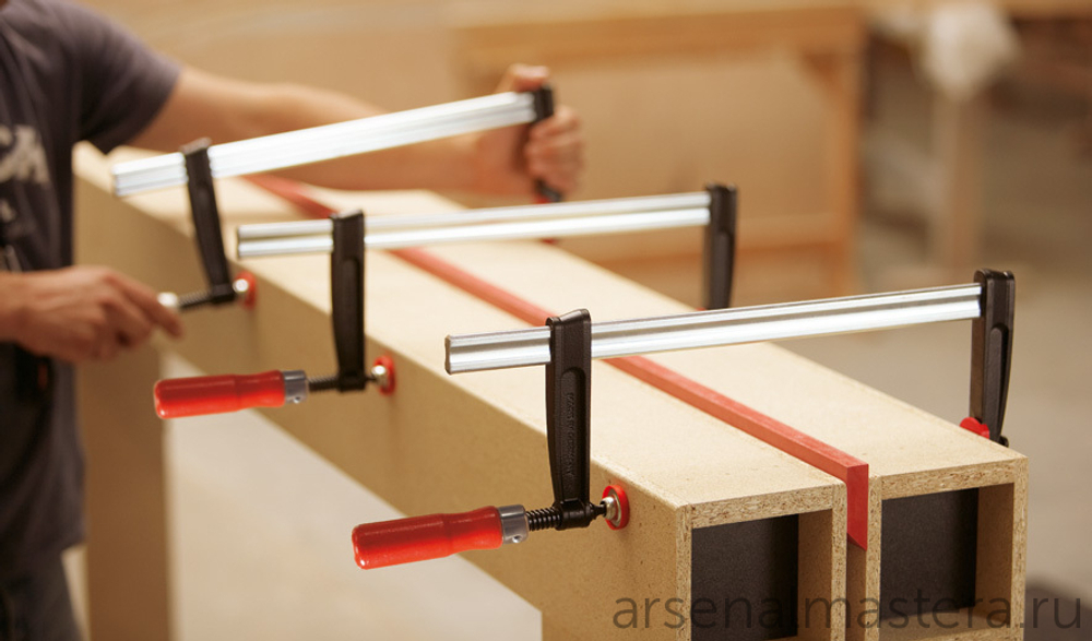 ЛЕТОМ НИЖЕ! Струбцина из ковкого чугуна TPN с надежной деревянной ручкой BESSEY BE-TPN30B8BE