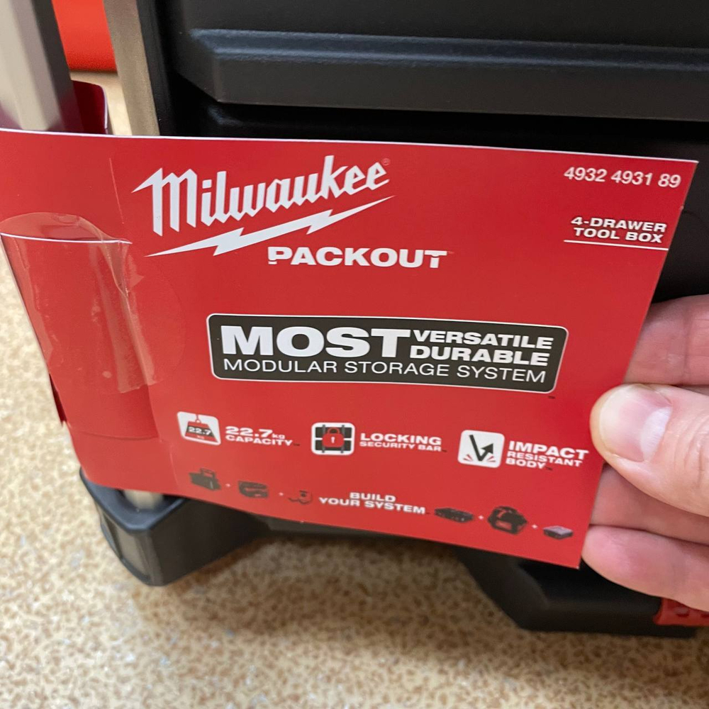 Новинка! Ящик с 4 - мя выдвижными отсеками PACKOUT DRAWER BOX Milwaukee 4932493189