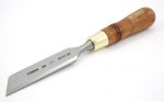 ХИТ! Стамеска косая правая с ручкой 26 мм Wood Line Plus Narex 811126