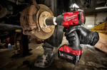 ХИТ КОМПЛЕКТ! В кейсе M18 FUEL FMTIW2P12-502X: Аккумуляторный гайковерт FMTIW2P12-0X плюс 2 Аккумулятора B5 5.0 Ач плюс Быстрозарядное устройство M12-18 FC MILWAUKEE 4933478453