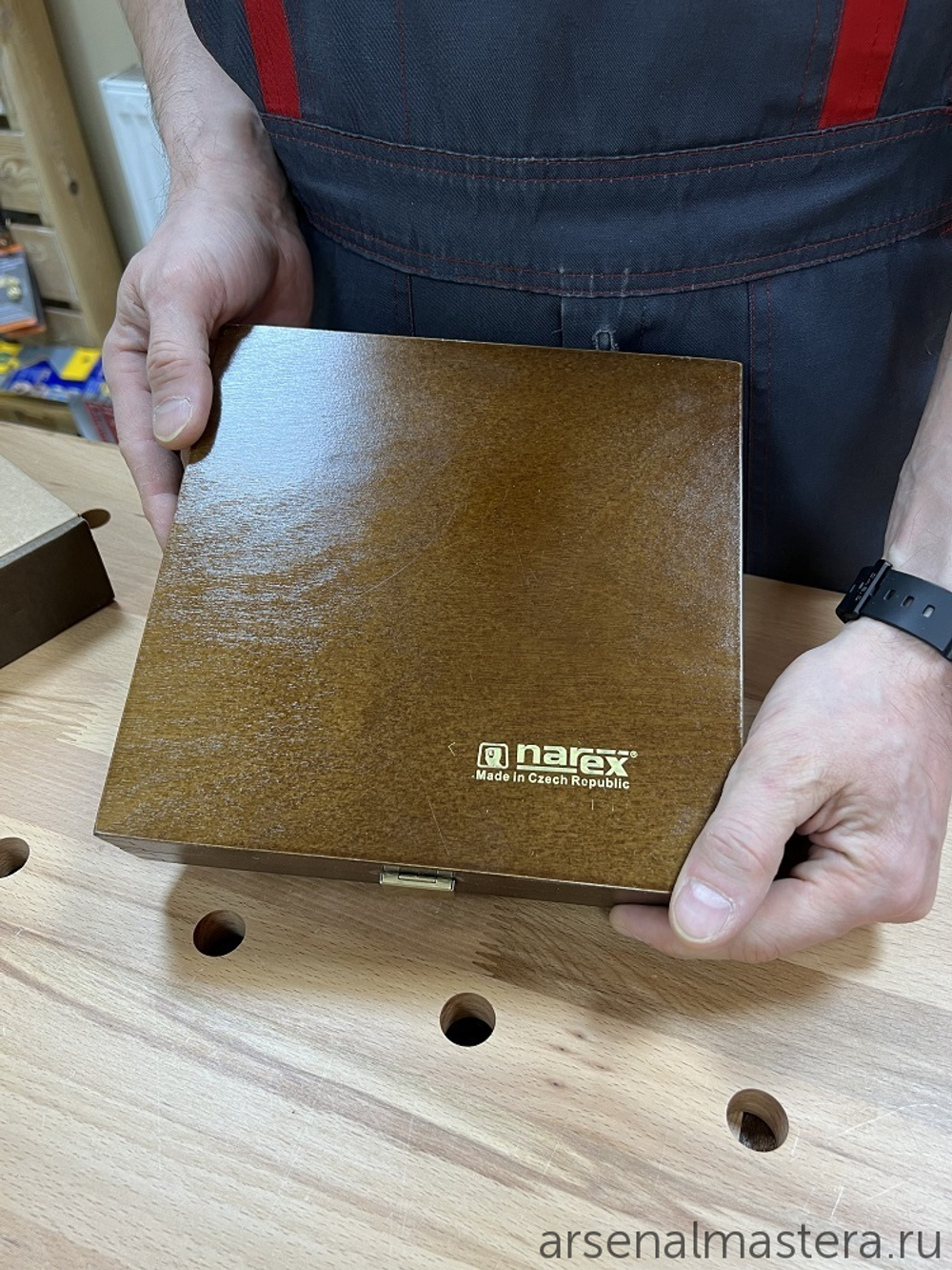 УСПЕЙТЕ КУПИТЬ ХИТ! Набор столярных коротких стамесок Narex Wood Line Plus в деревянном кейсе 4 шт 6, 12, 20, 26 мм 853750