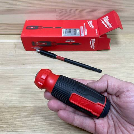 Отвертка универсальная SHOCKWAVE 14 в 1, деpжaтeль бит 1/4 дюйма подхoдит для электроинстpумента MILWAUKEE 4932498174