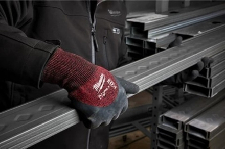 Перчатки зимние 1 пара с защитой от порезов 3 уровень размер XL / 10 MILWAUKEE 4932471349
