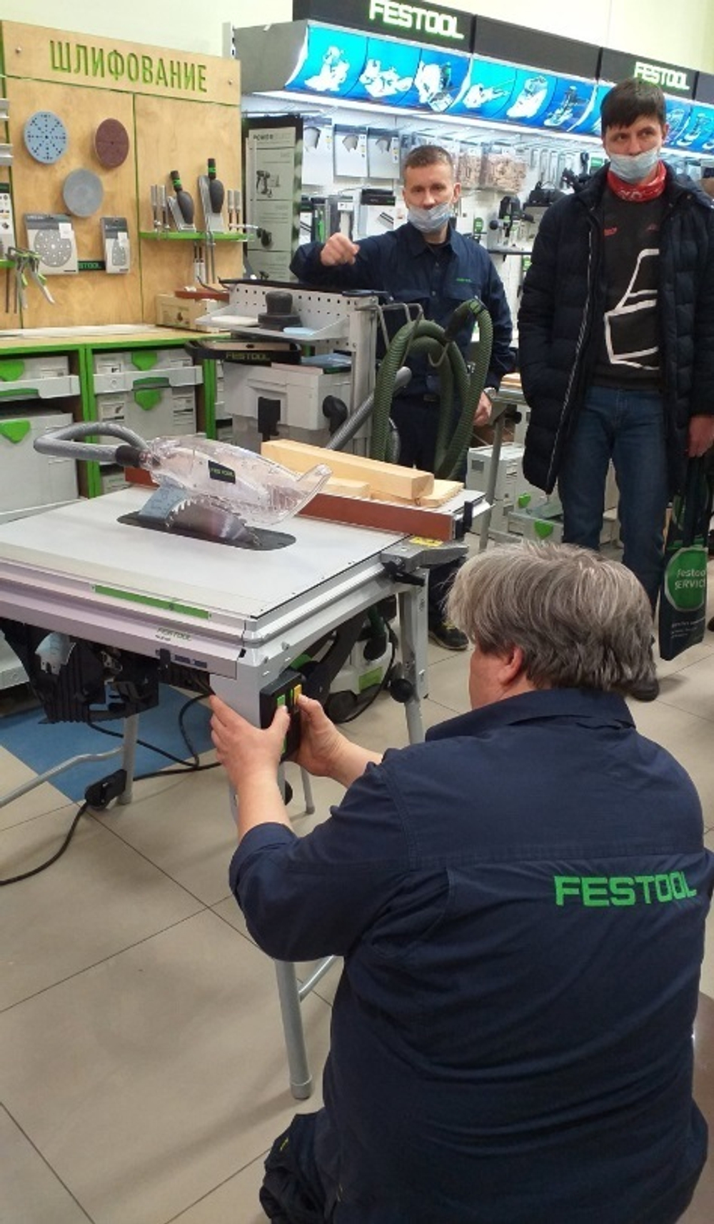 Монтажная дисковая пила 2,2 кВт диск 254 мм FESTOOL TKS 80 EBS-Set с подвижным столом, кожухом, упором 575828