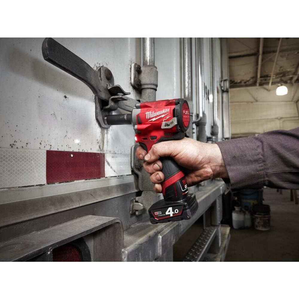 Легкий старт: Аккумуляторный импульсный гайковерт MILWAUKEE M12 FUEL FIWF12-0 4933464615