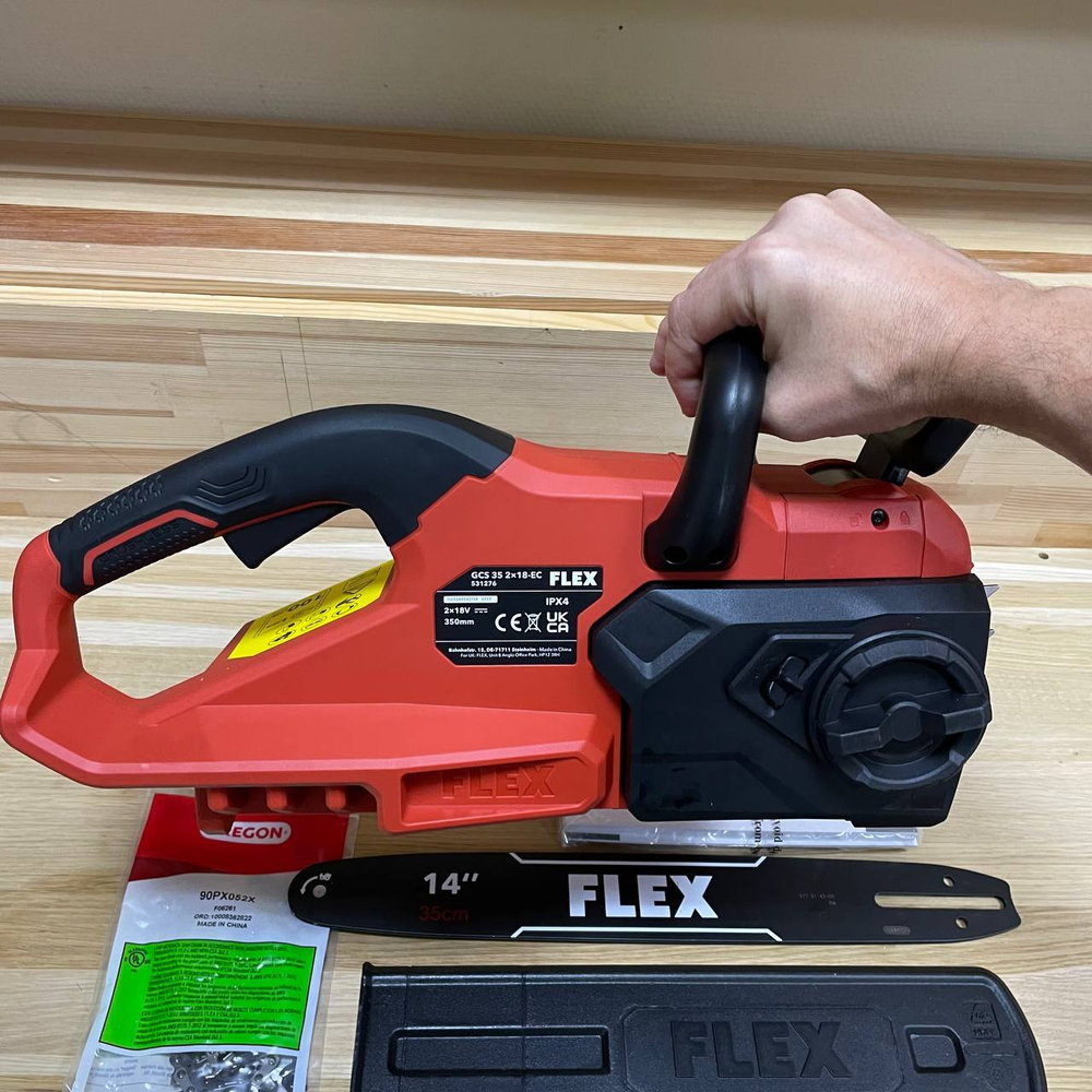Новинка! Аккумуляторная цепная мощная пила FLEX GCS 35 2x18-EC для обрезки древесины толщиной 30 см 531276