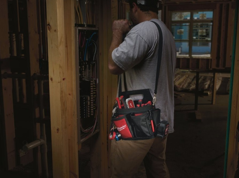 Сумка электрика NEW 290 х 230 х 110 мм ELECTRICIANS POUCH пустая MILWAUKEE 48228112