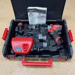 УДОБНЫЙ КОМПЛЕКТ ХИТ! В кейсе M12 FPDXKIT-202X: Субкомпактная ударная аккумуляторная дрель со съемным патроном с 2 шт Аккумуляторами M12 B2 2.0 Ач, Зарядное устройство C12 Milwaukee 4933464138