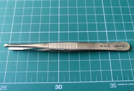 Пинцет прецизионный захватный 120 мм, закруглённые зазубренные губки 2 мм, пружинная сталь, хром  92 64 43 KNIPEX KN-926443