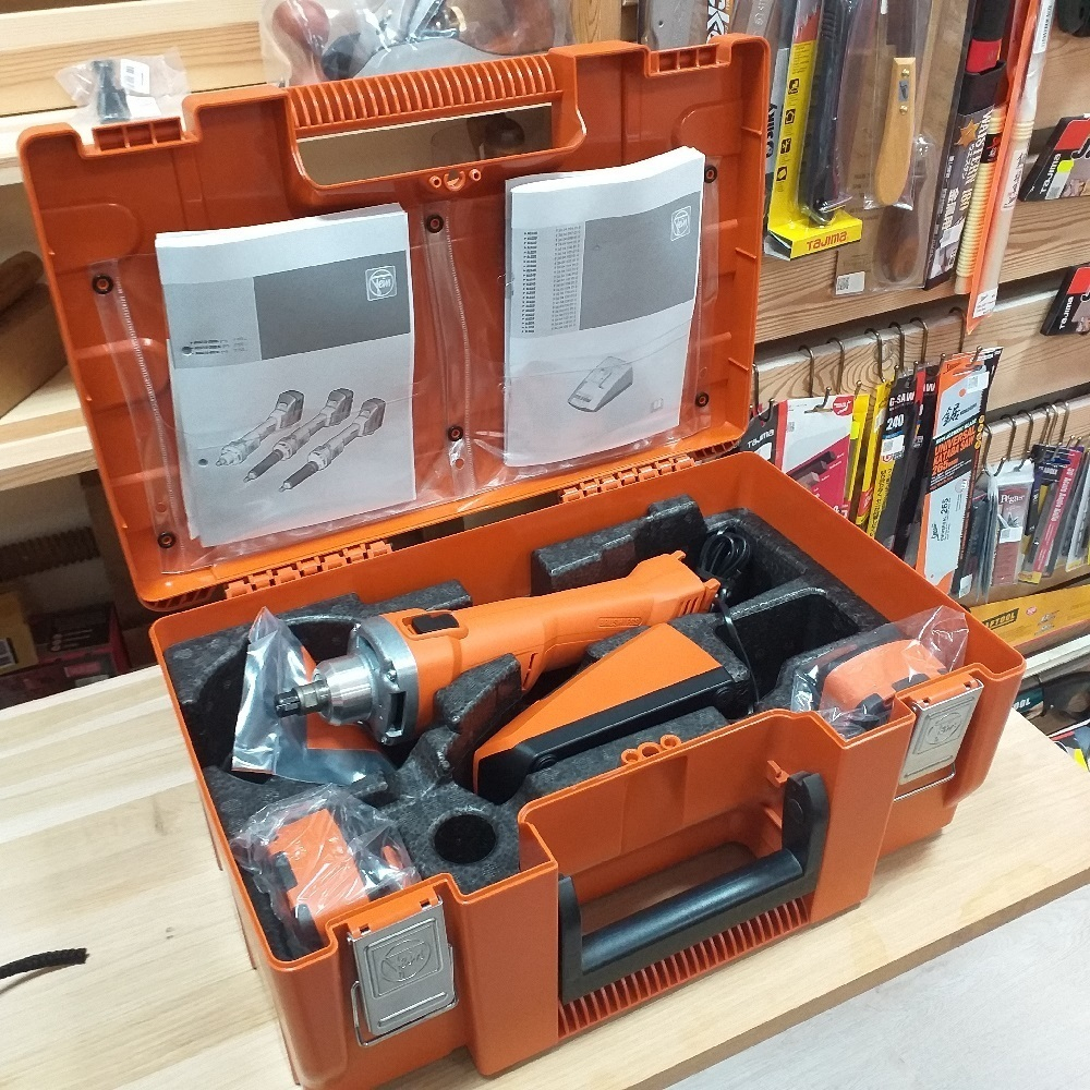 ХИТ! Комплект AGSZ 18-280 BL Машина шлифовальная прямая аккумуляторная 18V230V50H, Два аккумулятора, устройство для ускоренной зарядки ALG 50 в кейсе Fein 71230161000
