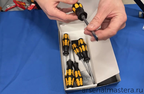АКЦИЯ WERA ХИТ! Набор 6 предметов ОТВЕРТКИ силовые с подставкой, PH 1 x 80 / 2 x 100, SL 0.6 x 3.5 x 80 / 0.8 x 4.5 x 90 / 1 x 5.5 x 100 932/6 018282 WERA WE-018282
