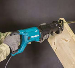 Новинка! Сабельная пила профессиональная Makita 220В 1,2 кВт, для пиления древесины, пластика и черных металлов, в кейсе JR3051TK