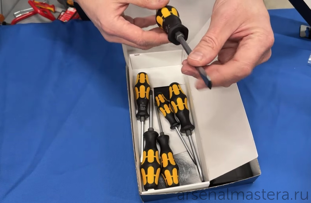АКЦИЯ 2025 ХИТ! Набор 6 предметов ОТВЕРТКИ силовые с подставкой, PH 1 x 80 / 2 x 100, SL 0.6 x 3.5 x 80 / 0.8 x 4.5 x 90 / 1 x 5.5 x 100 932/6 018282 WERA WE-018282