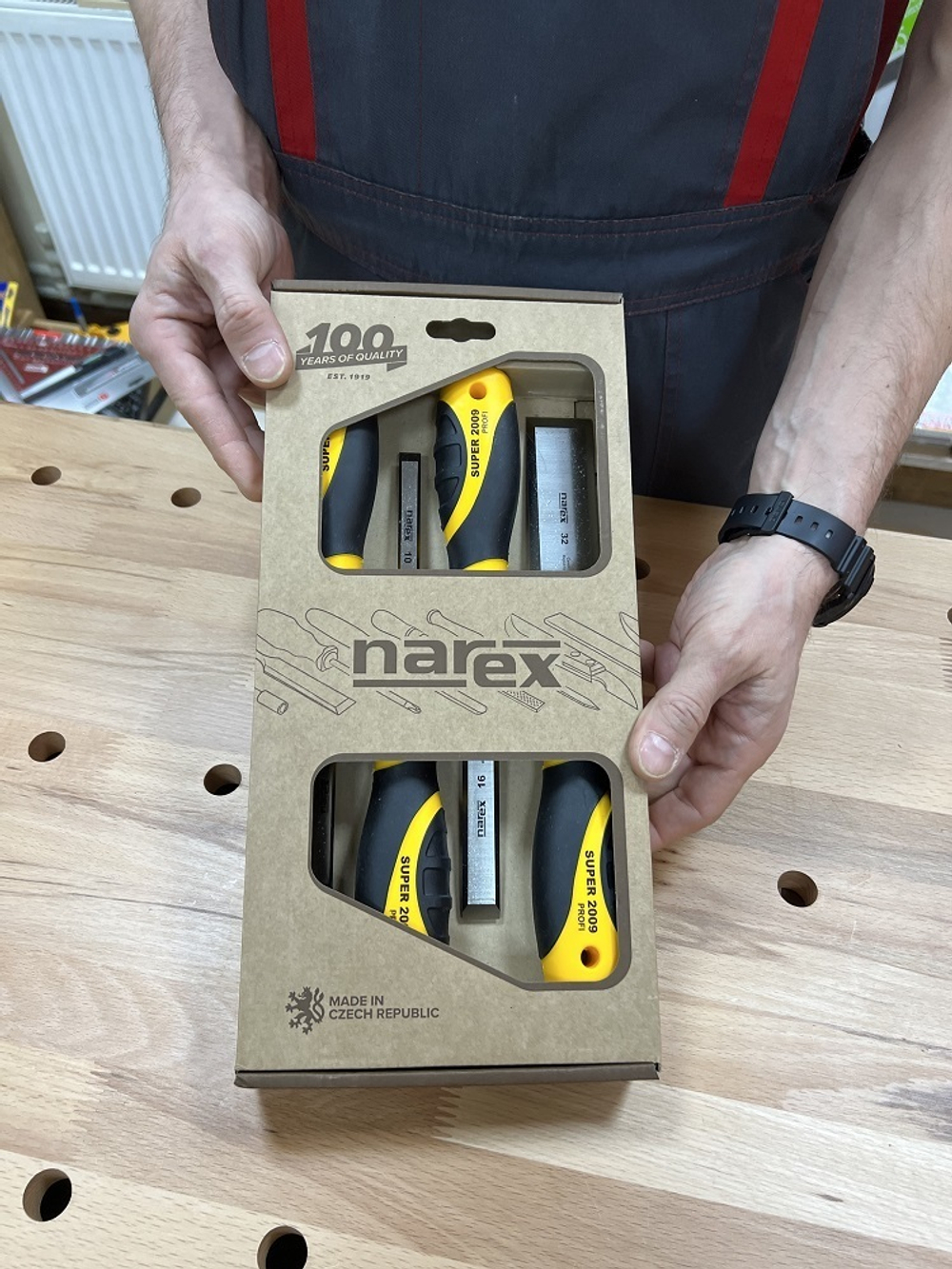 ХИТ! Набор столярных плоских стамесок 4 шт с ручкой Narex SUPER 2009 LINE PROFI 8, 10, 16, 32 мм в картонной коробке 860601