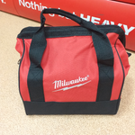 УДОБНЫЙ КОМПЛЕКТ! M18 BOS125-502B Аккумуляторная шлифовальная машина BOS125-0 плюс 2 аккумулятора B5 5.0 Ач и зарядное устройство M12-18 C в сумке MILWAUKEE 4933464229