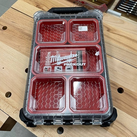 ХИТ! Органайзер компактный тонкий  Milwaukee PACKOUT 4932471065
