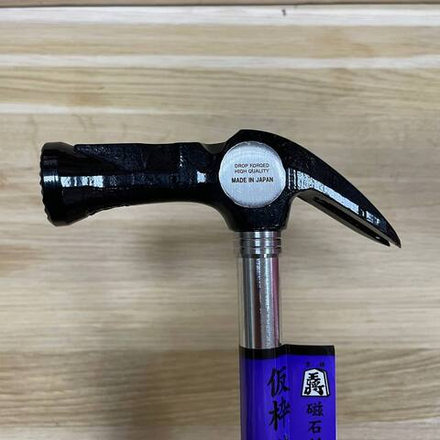 Молоток строительный магнитный 690 г 390 мм боёк D 30 мм с насечкой рукоять металл Miki Tool М00021219