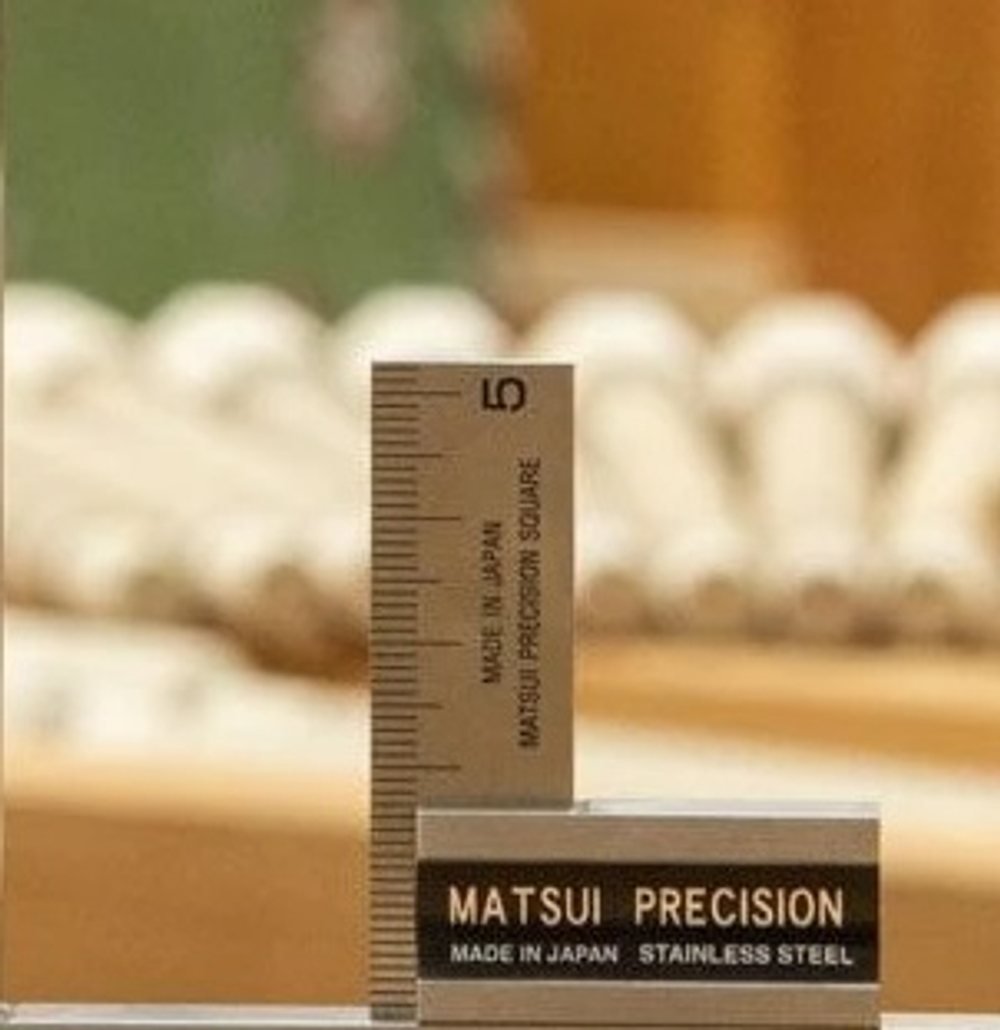 Новинка! Угольник японский металлический с упором с разметкой Matsui 50 мм 52 х 40 мм DICTUM М00018421