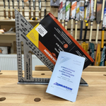 ХИТ! Угольник оригинальный метрический 250 мм для плотника и столяра Metric Speed Square Sw-250 с русской книжкой - инструкцией с Черной разметкой Swanson MT202-BLK