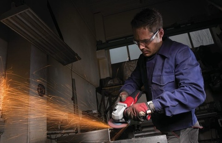 АКЦИЯ TOP-X -20! Углошлифовальная машина электрическая (сетевая) 1,5 кВт Диск 125 мм / УШМ, Болгарка MILWAUKEE AGV 15-125 XC 4933428120