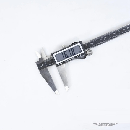 Штангенциркуль цифровой 300 мм с большим дисплеем IGaging М00021737