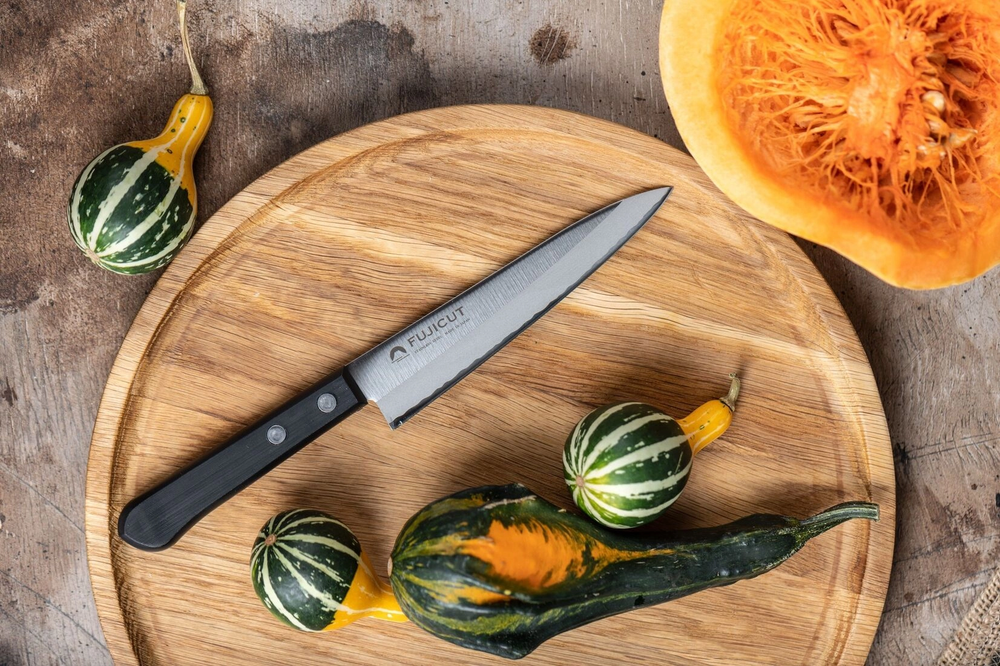 Новинка! Японский Кухонный нож Универсальный Tojiro Fuji Cutlery, длина лезвия 135 мм сталь Mo-V рукоять PBT заточка 2000 FC-1620